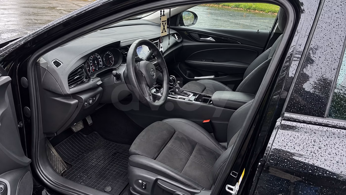 Opel Insignia фото 9