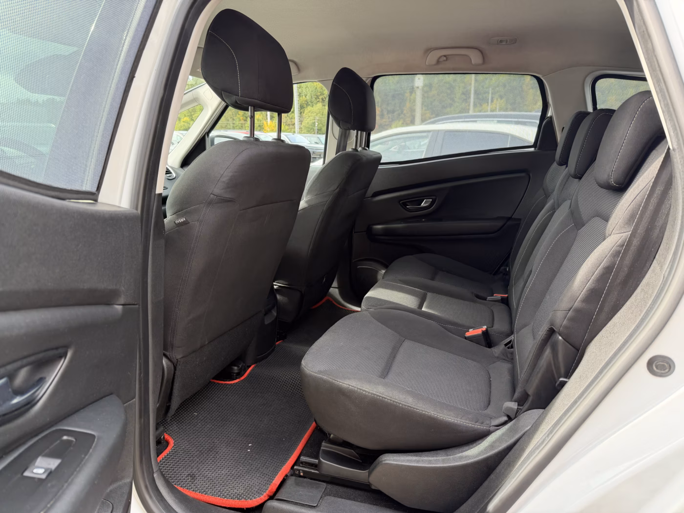 Renault Grand Scenic фото 10