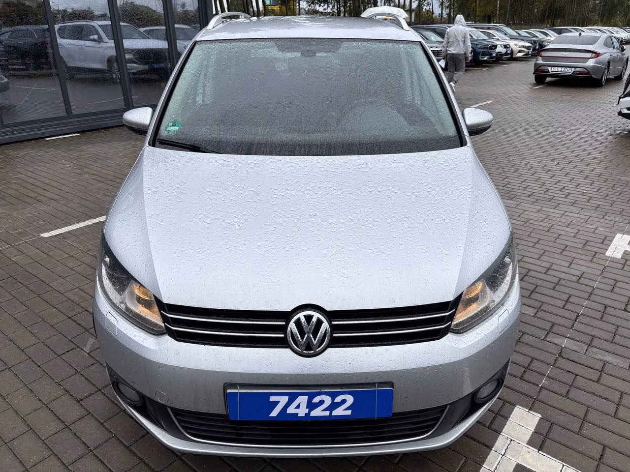 Volkswagen Touran фото 2