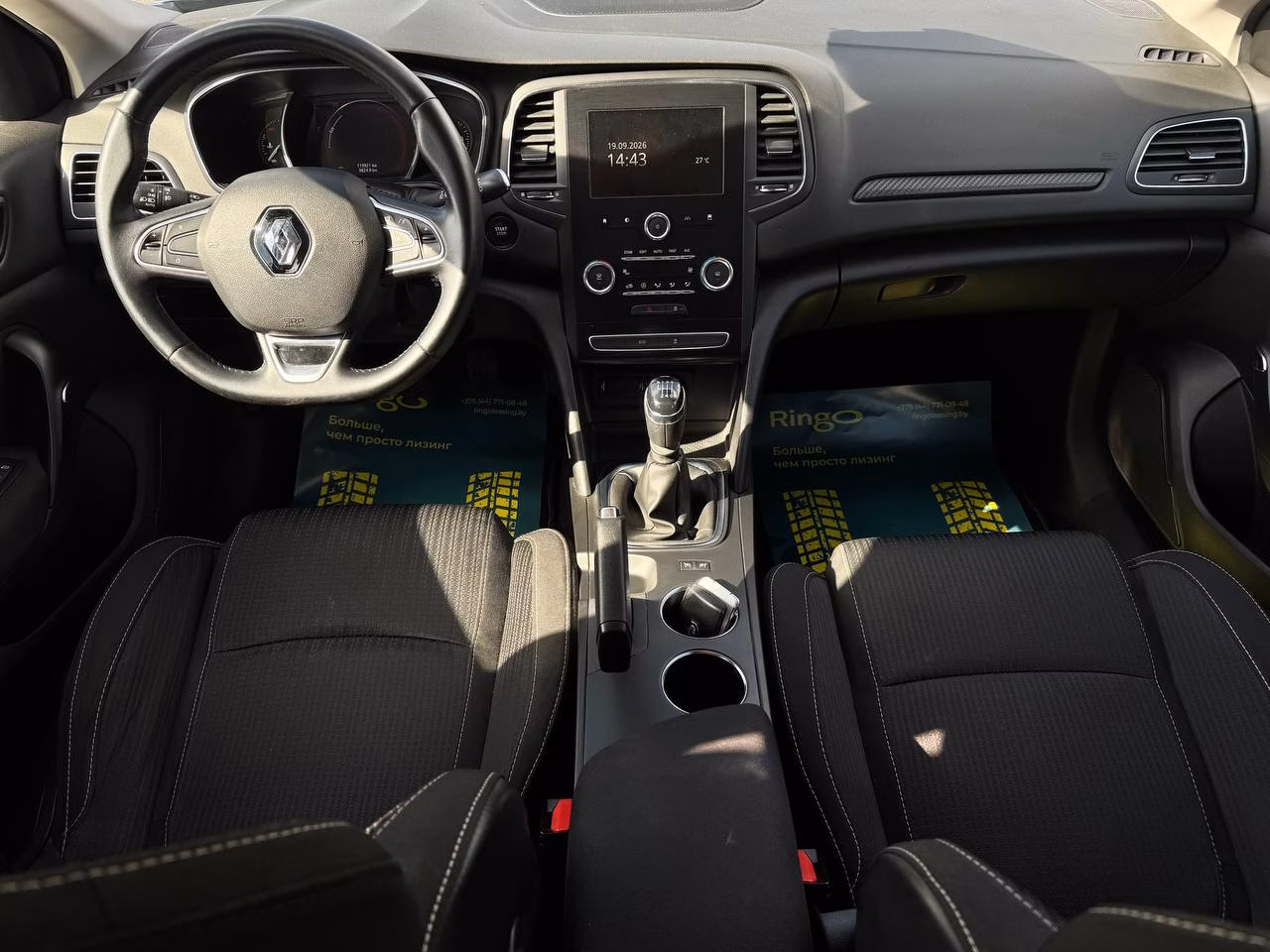 Renault Megane фото 10