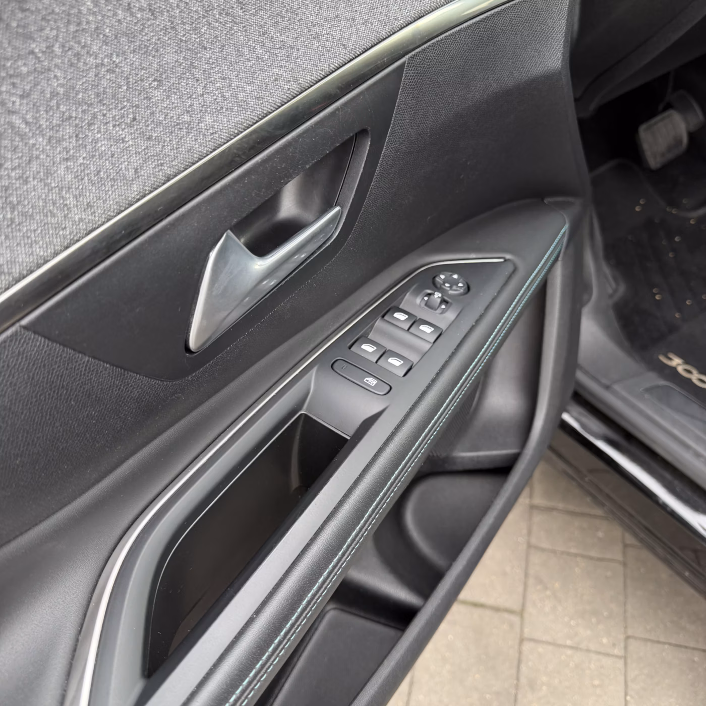 Peugeot 5008 фото 12