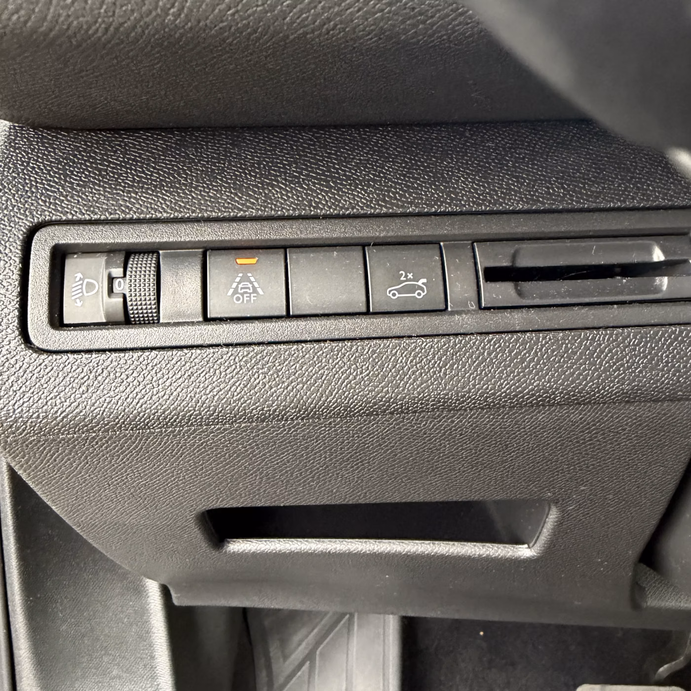 Peugeot 5008 фото 15