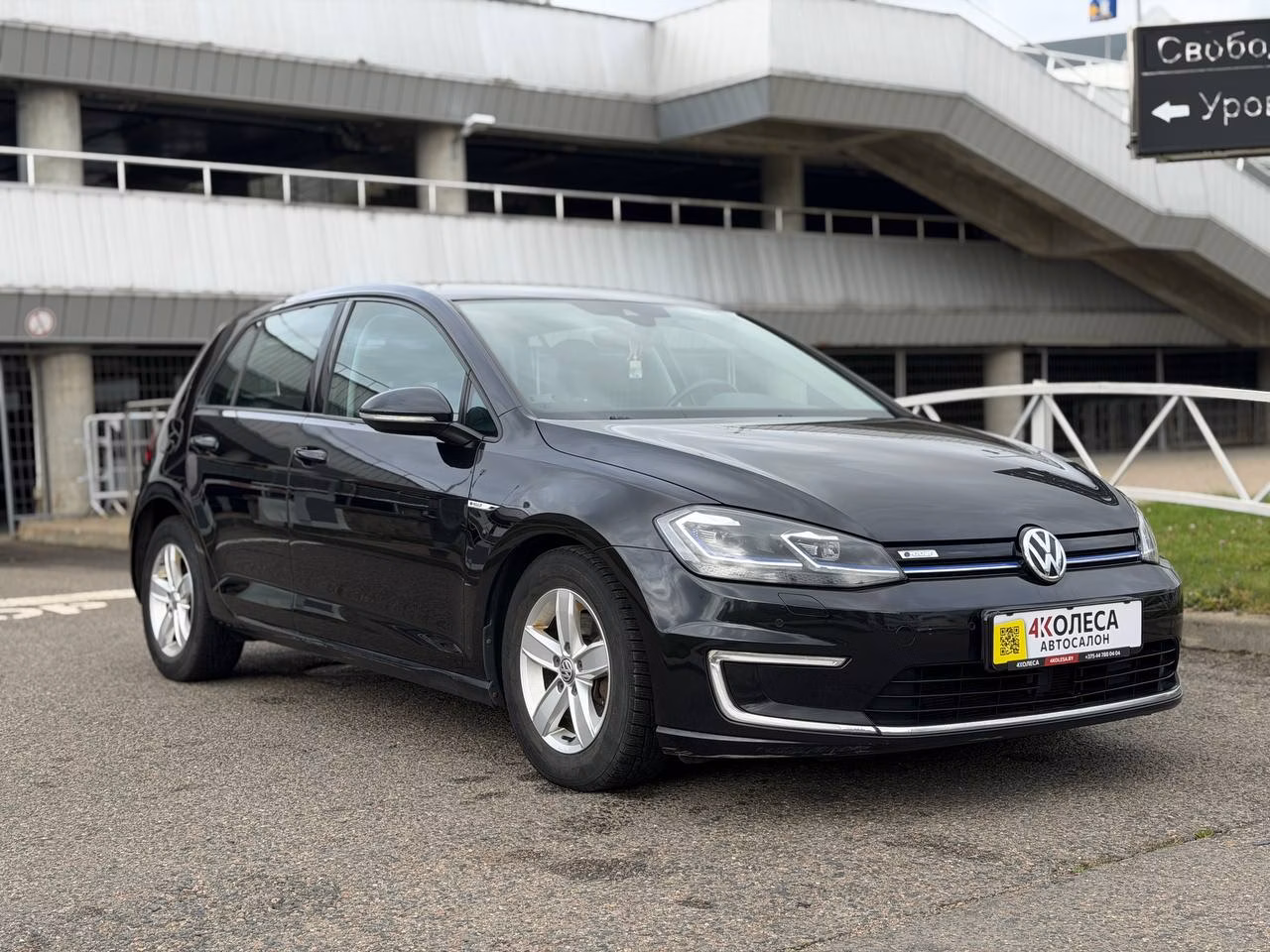 Volkswagen e-Golf фото 3
