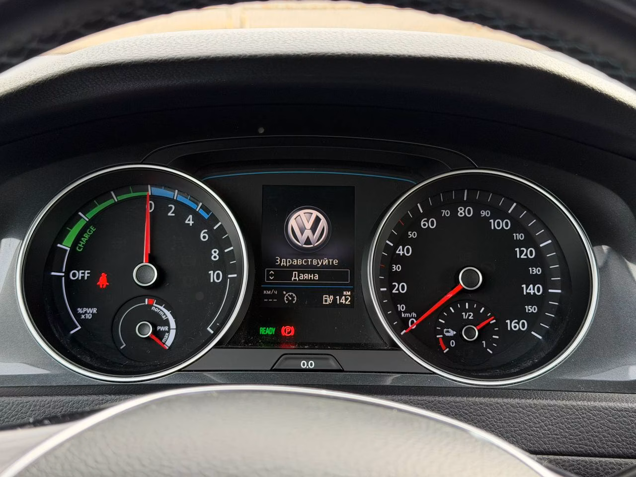 Volkswagen e-Golf фото 19