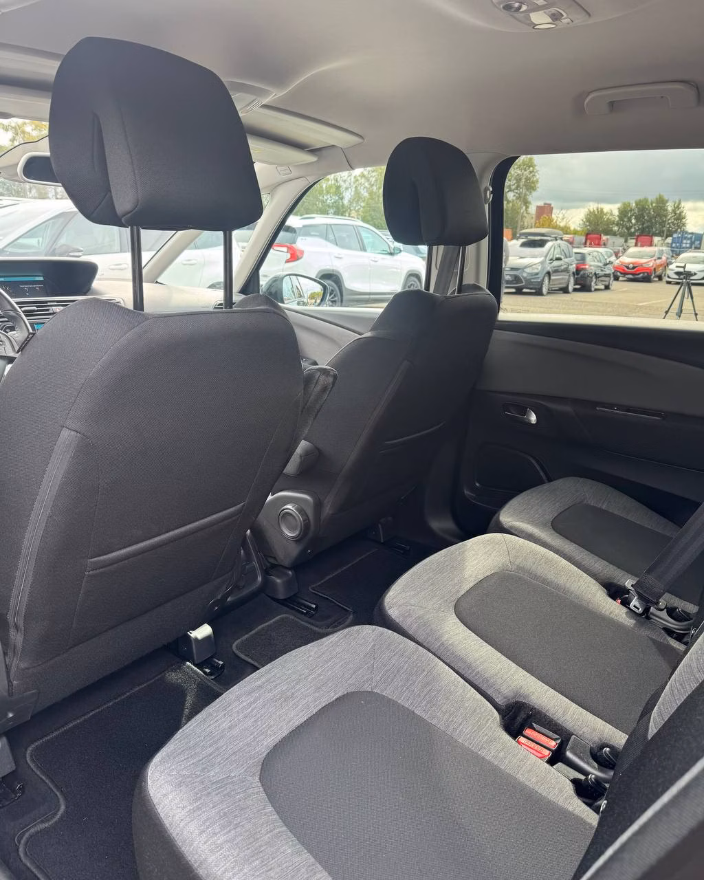 Citroen C4 Spacetourer фото 9