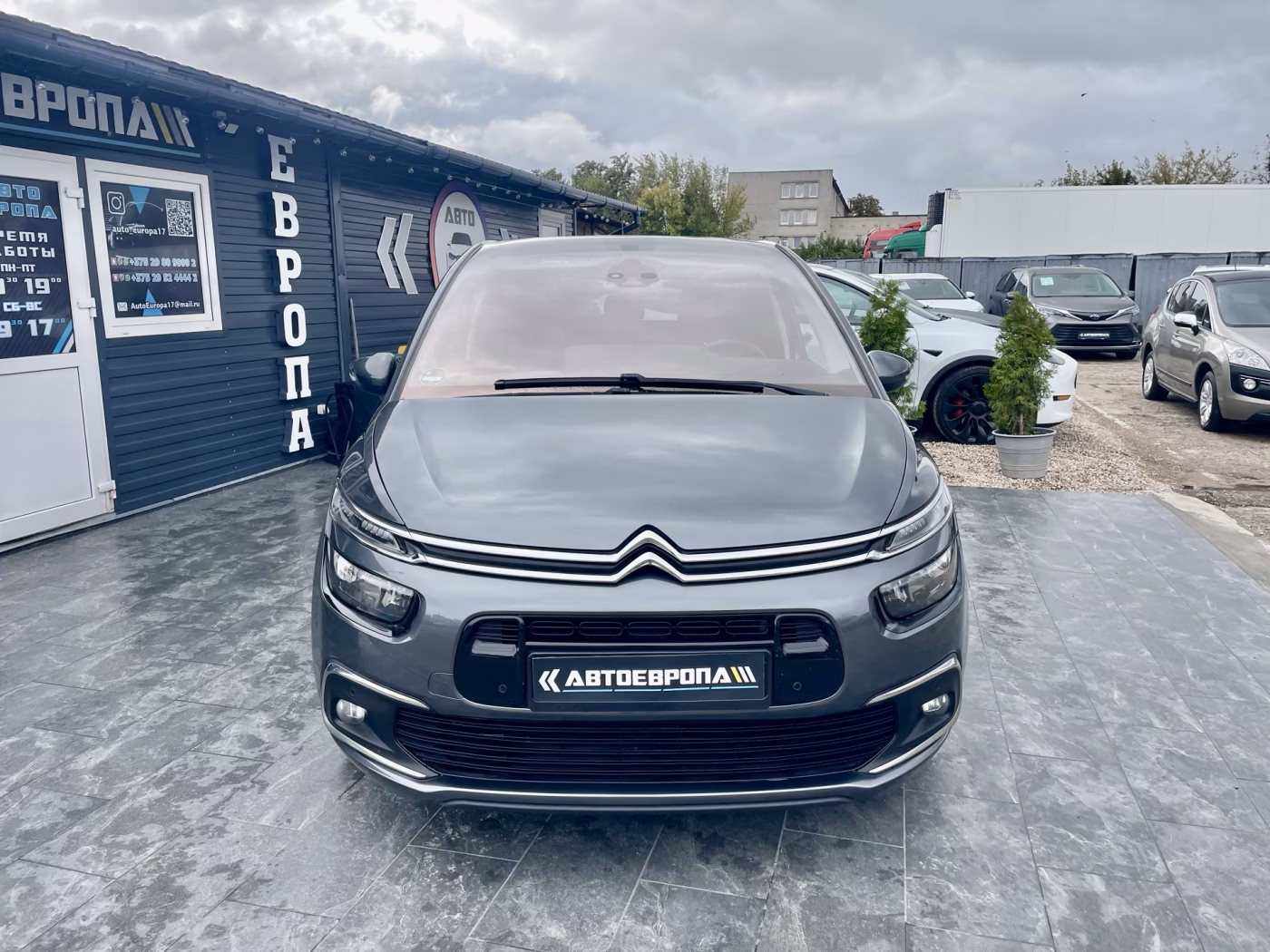 Citroen C4 Picasso фото 3