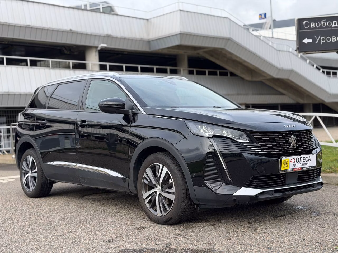 Peugeot 5008 фото 3