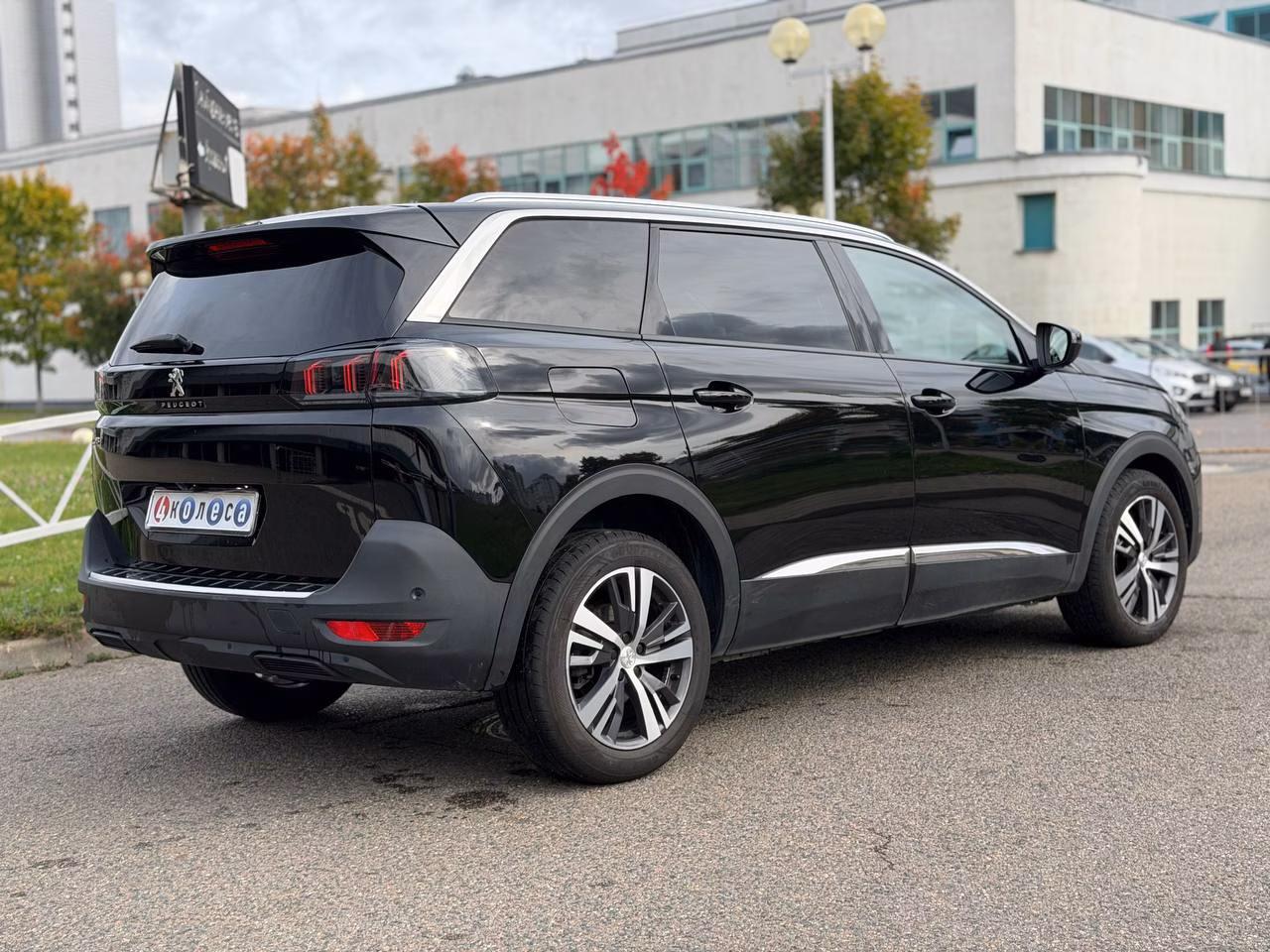 Peugeot 5008 фото 4