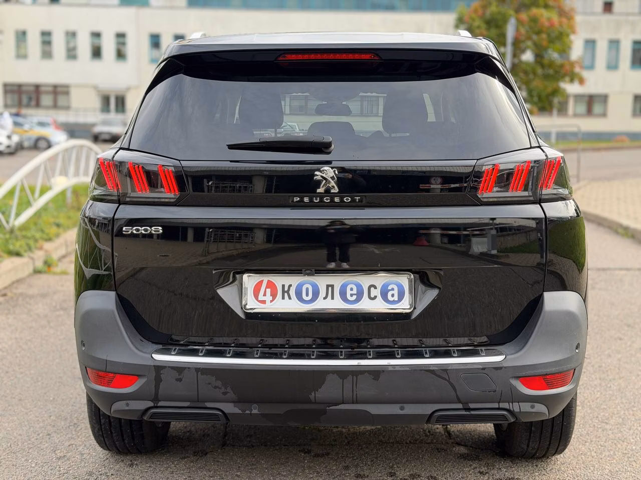 Peugeot 5008 фото 5
