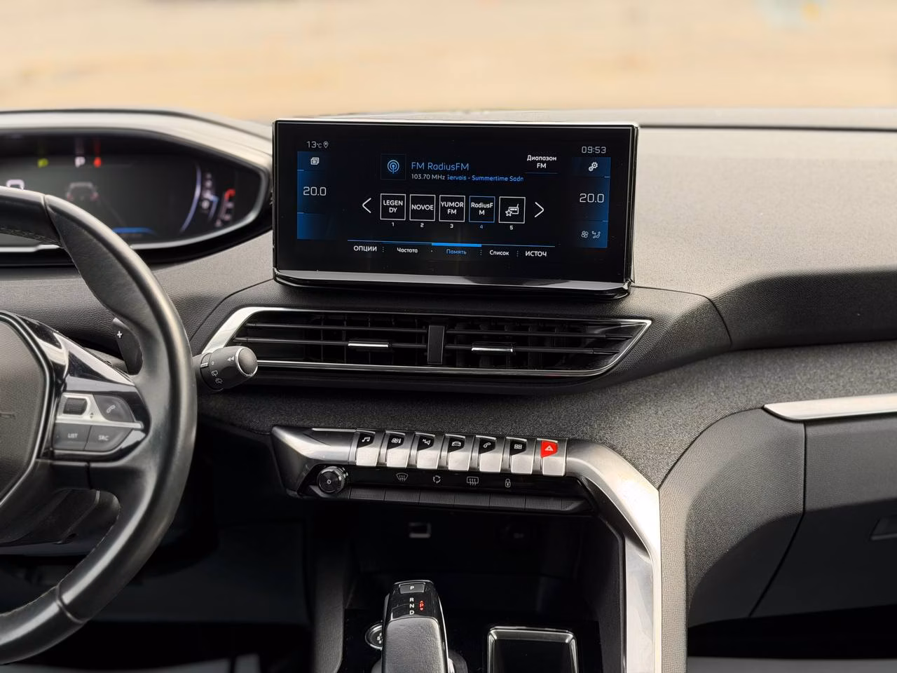 Peugeot 5008 фото 11