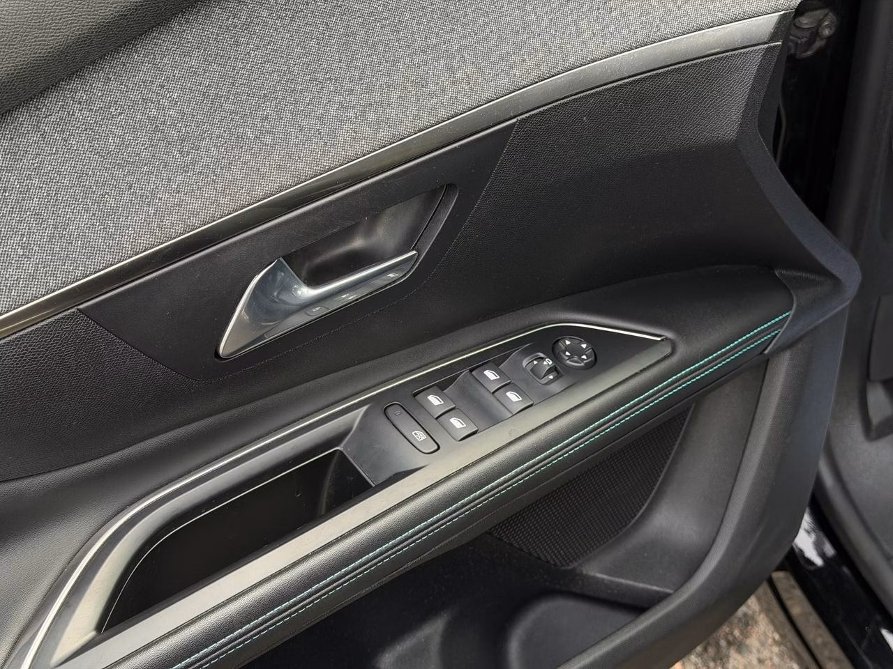 Peugeot 5008 фото 15