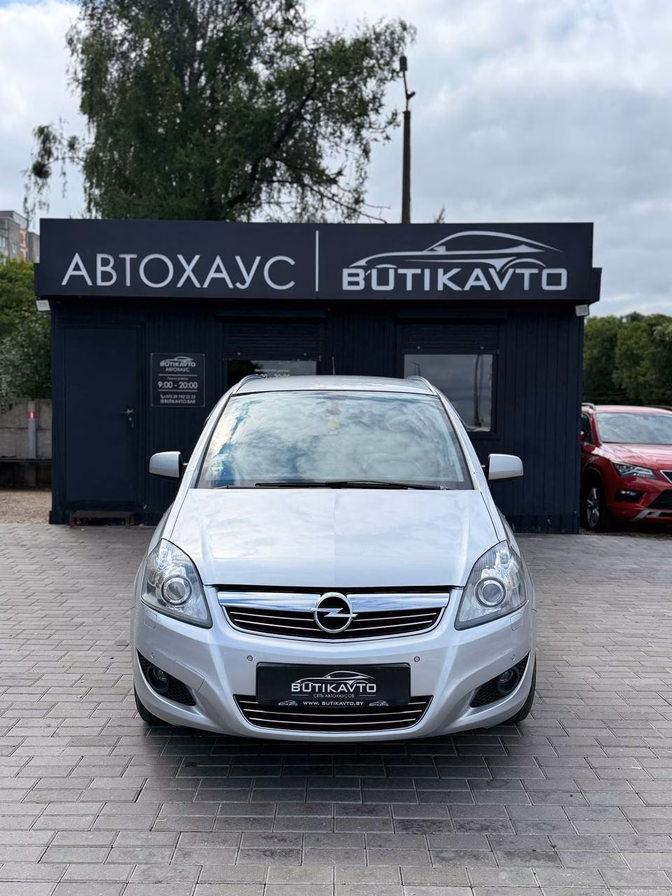 Opel Zafira фото 2