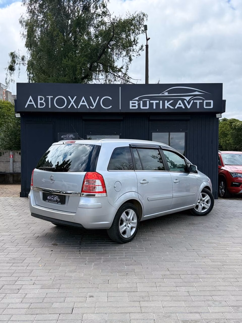 Opel Zafira фото 4
