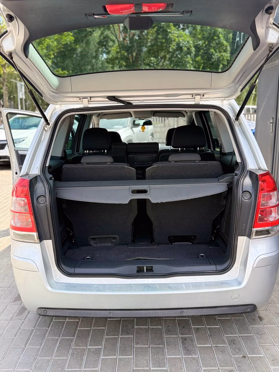 Opel Zafira фото 13
