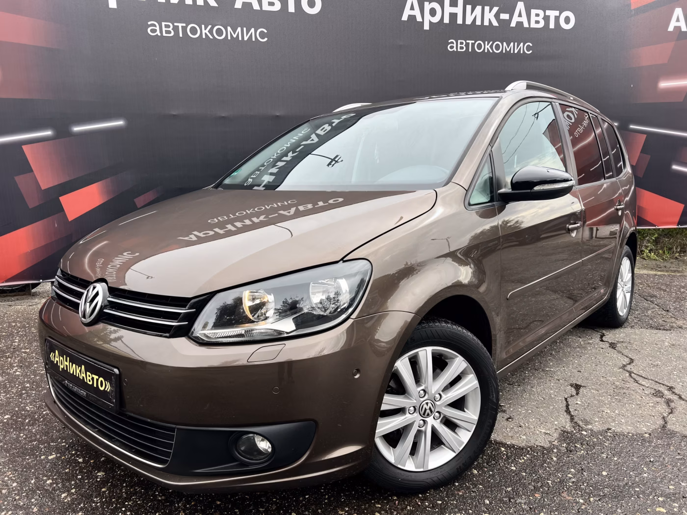 Volkswagen Touran фото 2