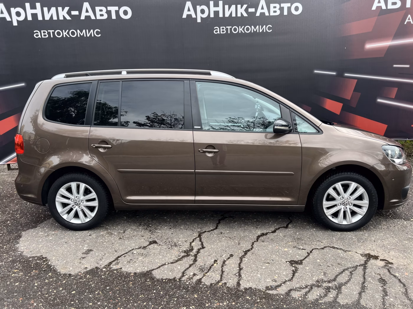 Volkswagen Touran фото 3