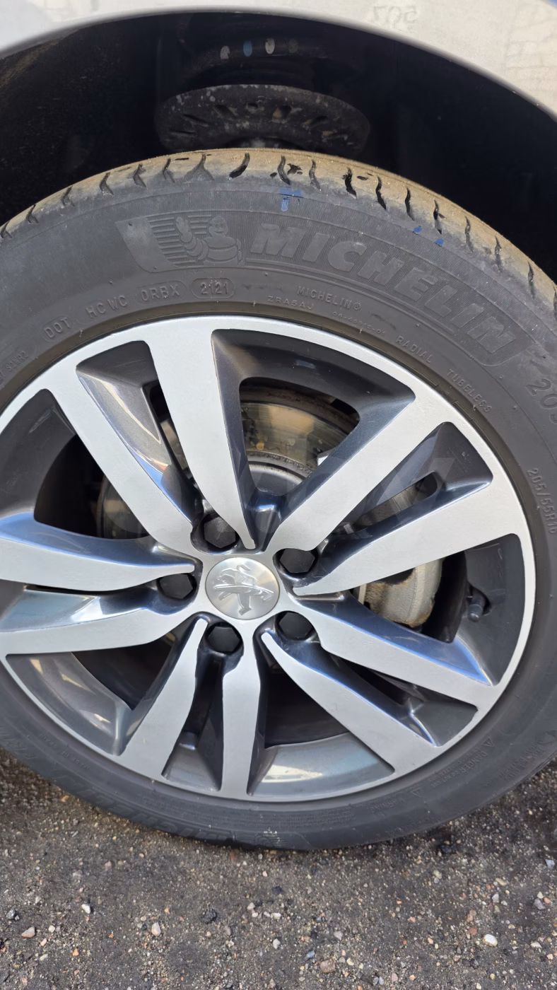 Peugeot 308 фото 14