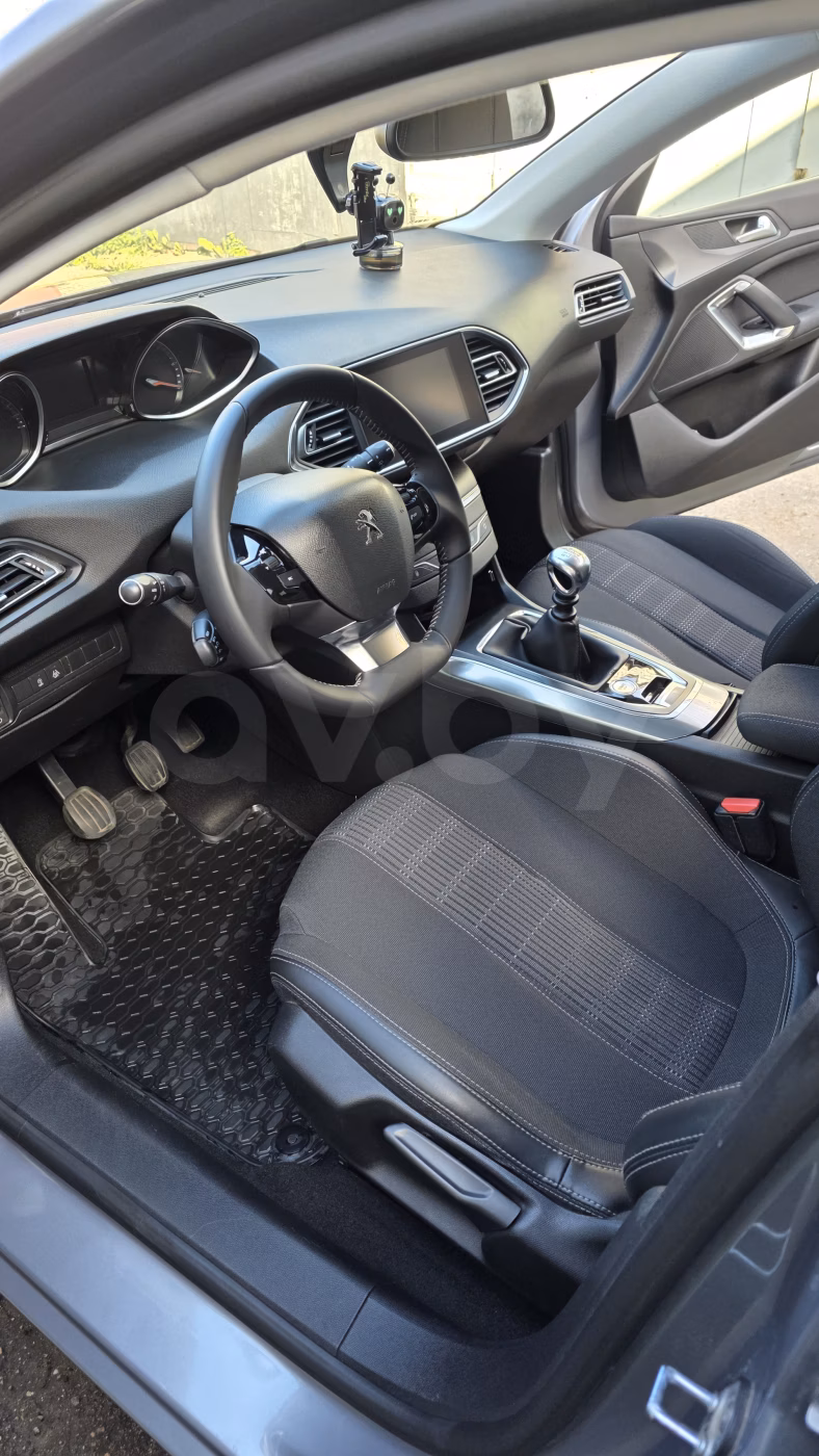 Peugeot 308 фото 17