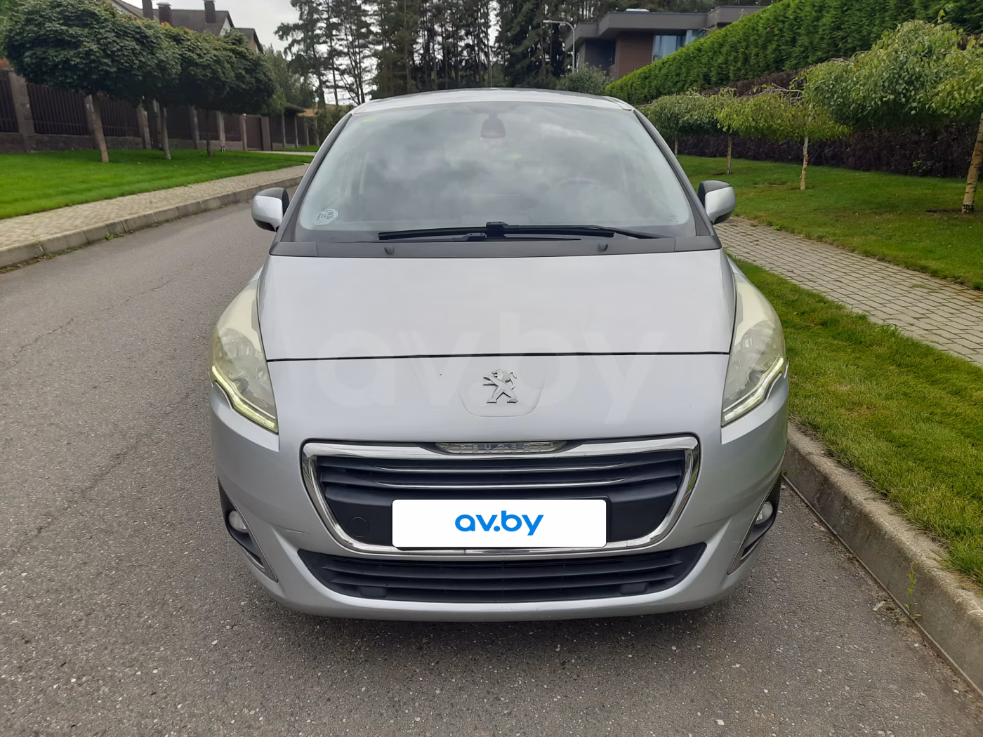Peugeot 5008 фото 2