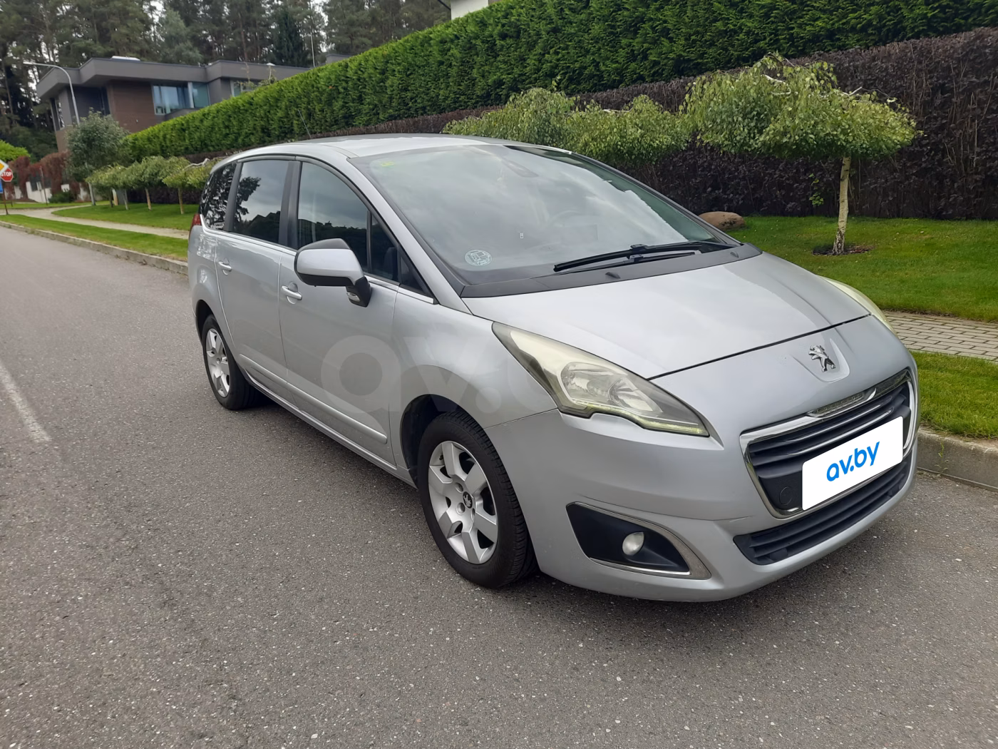 Peugeot 5008 фото 3