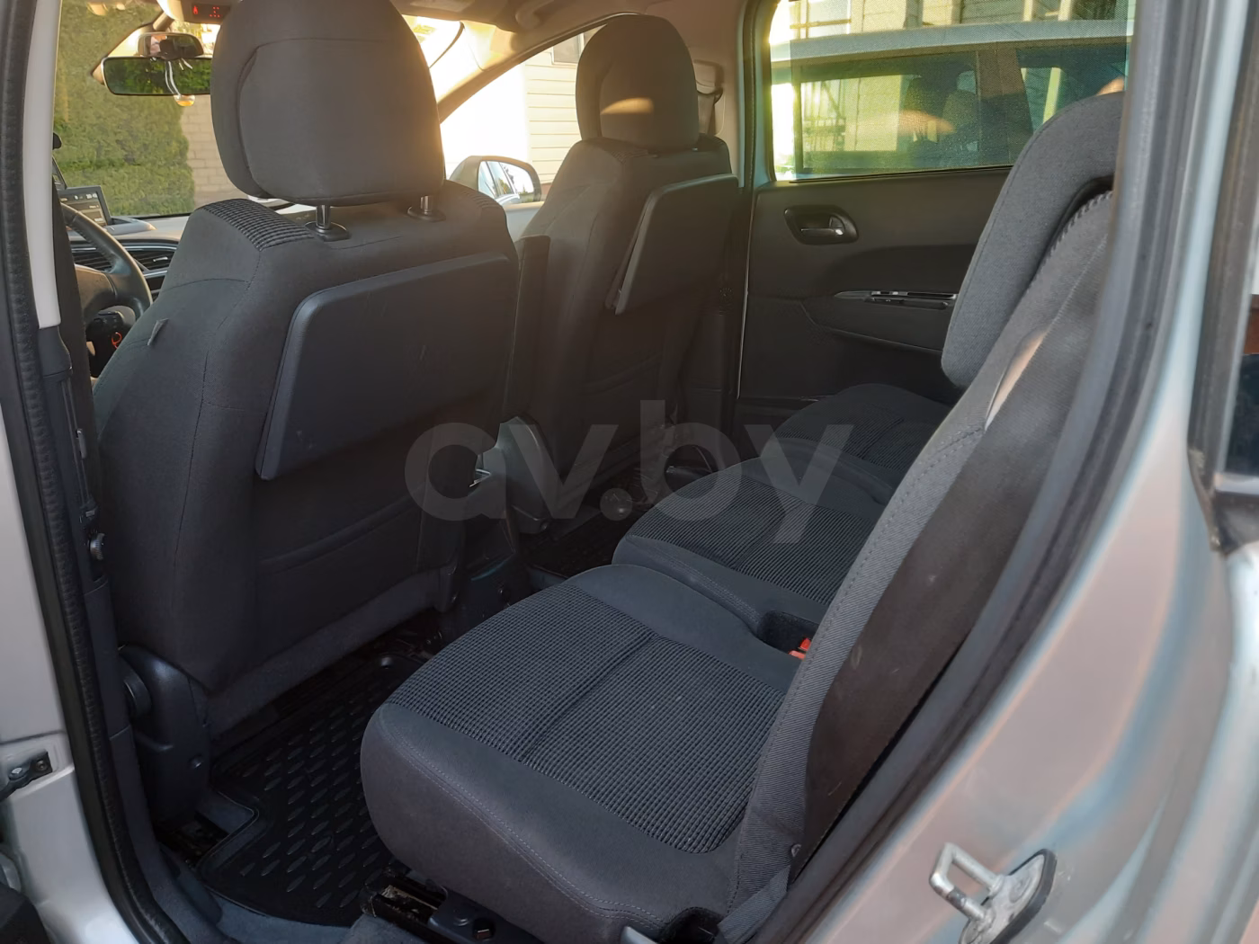Peugeot 5008 фото 11