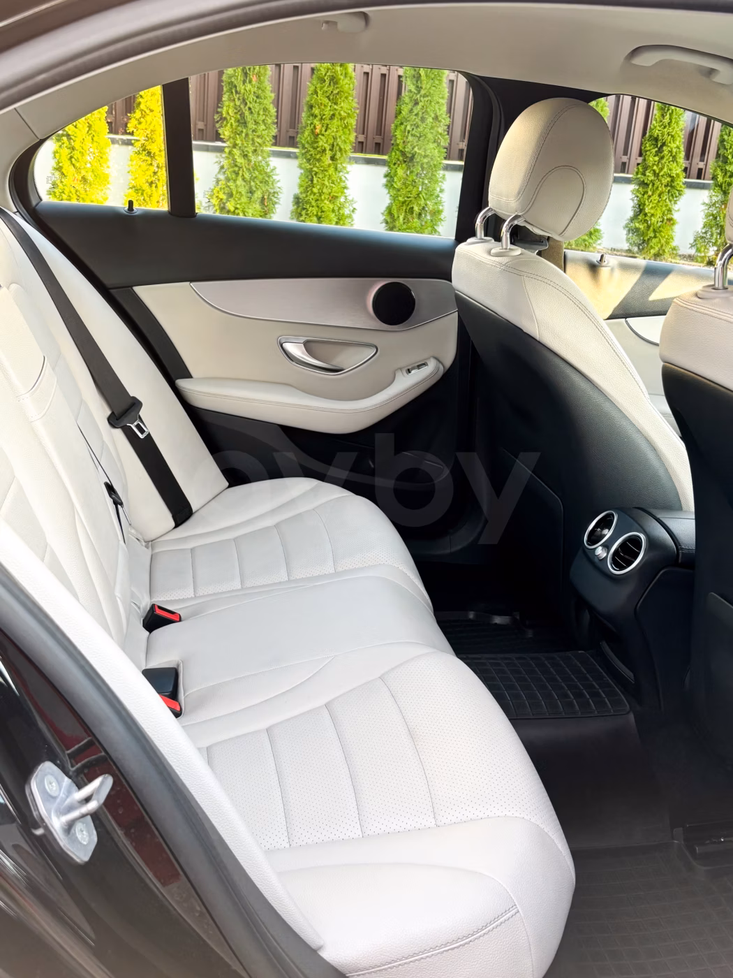 Mercedes-Benz C-Класс фото 12