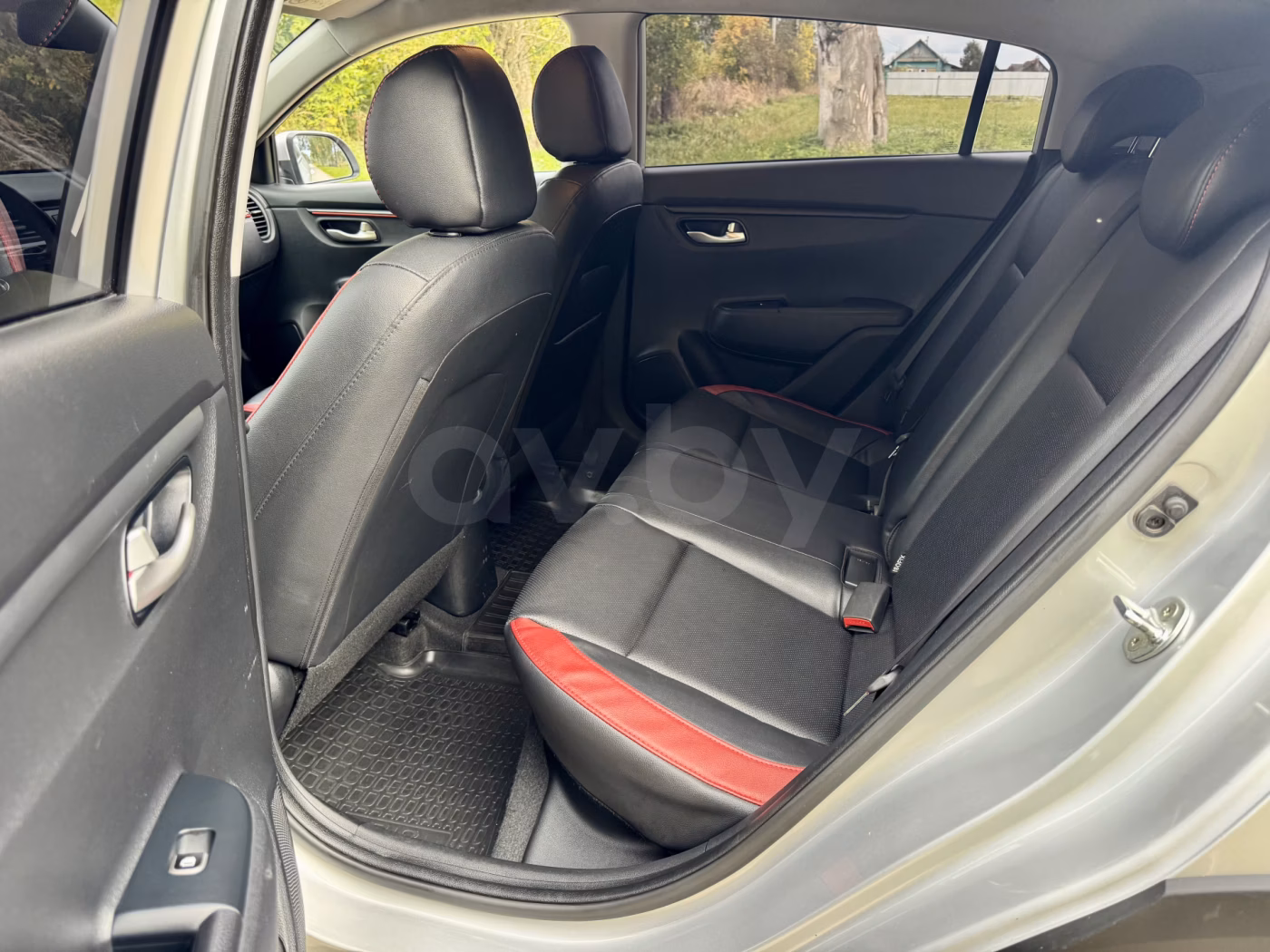 Kia Rio X (X-Line) фото 11