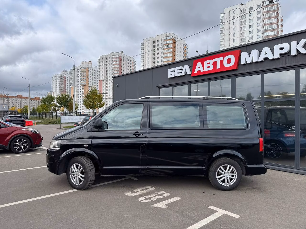 Volkswagen Caravelle фото 8