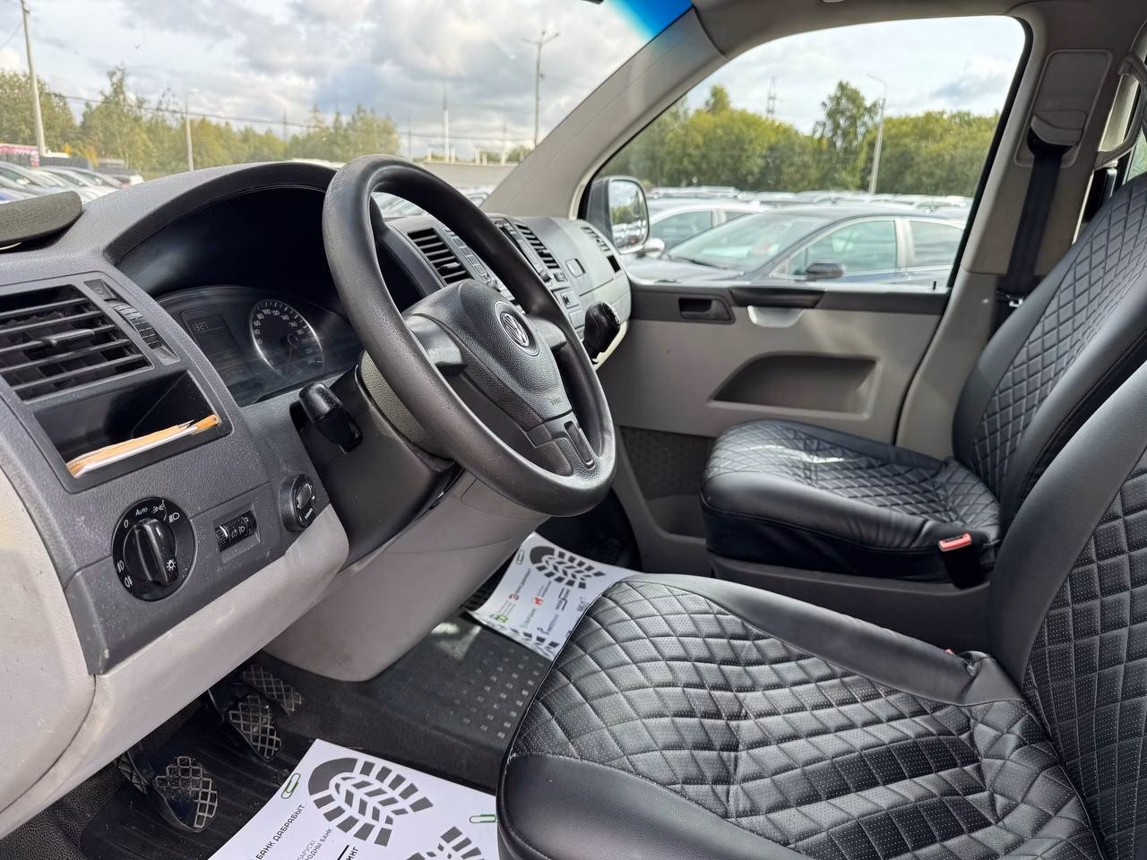 Volkswagen Caravelle фото 9