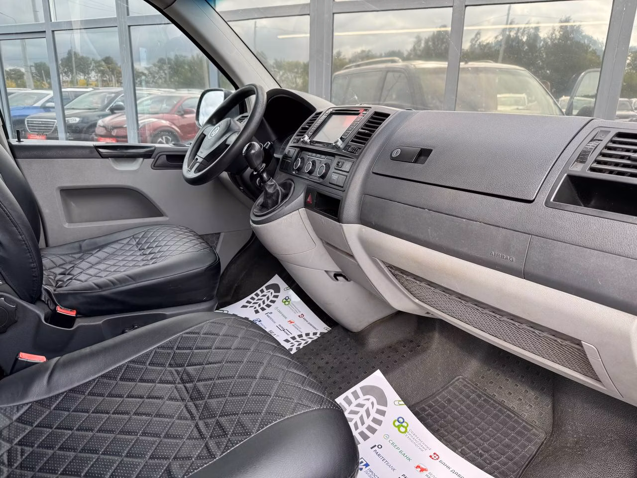Volkswagen Caravelle фото 15