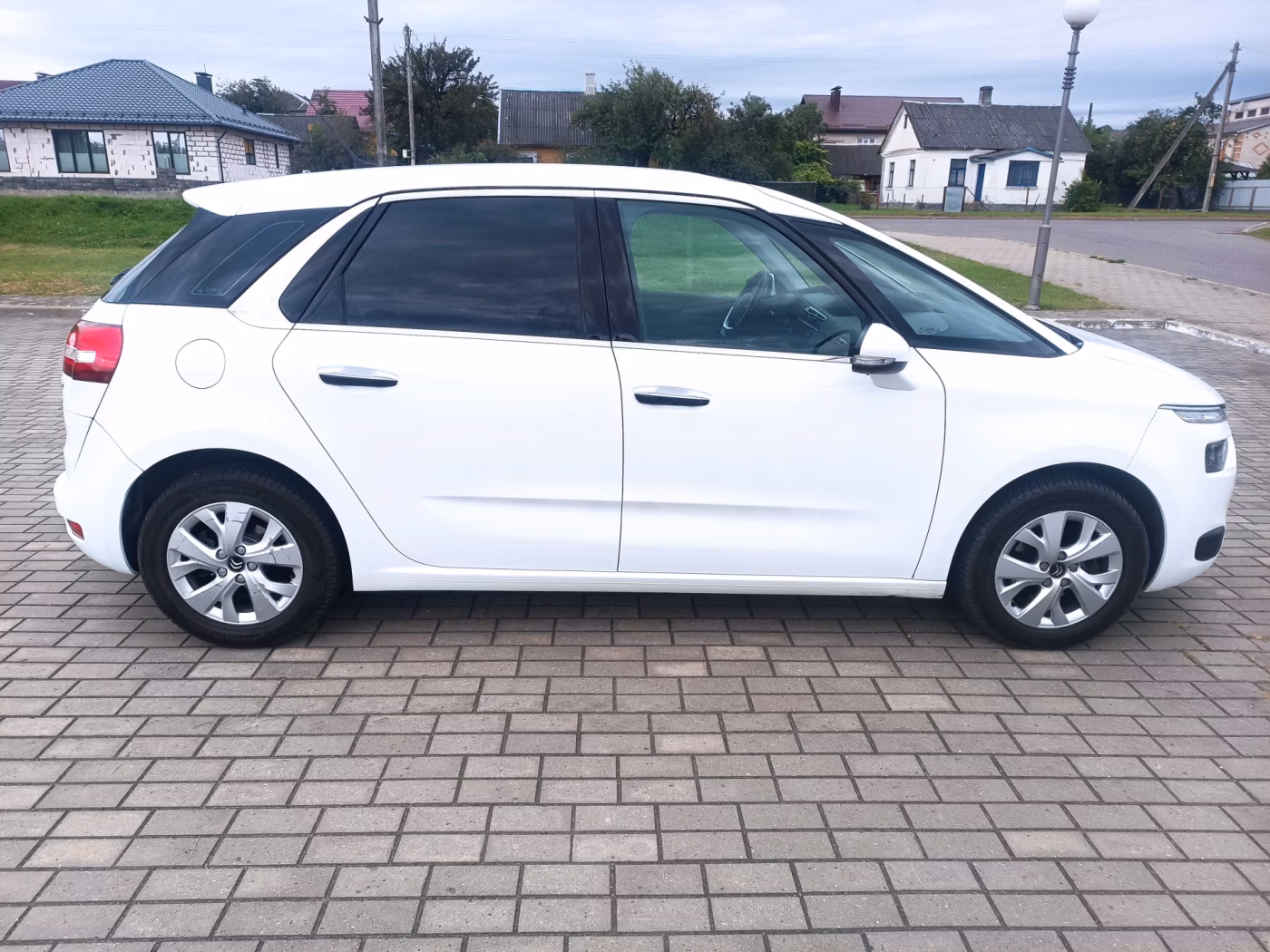 Citroen C4 Picasso фото 9