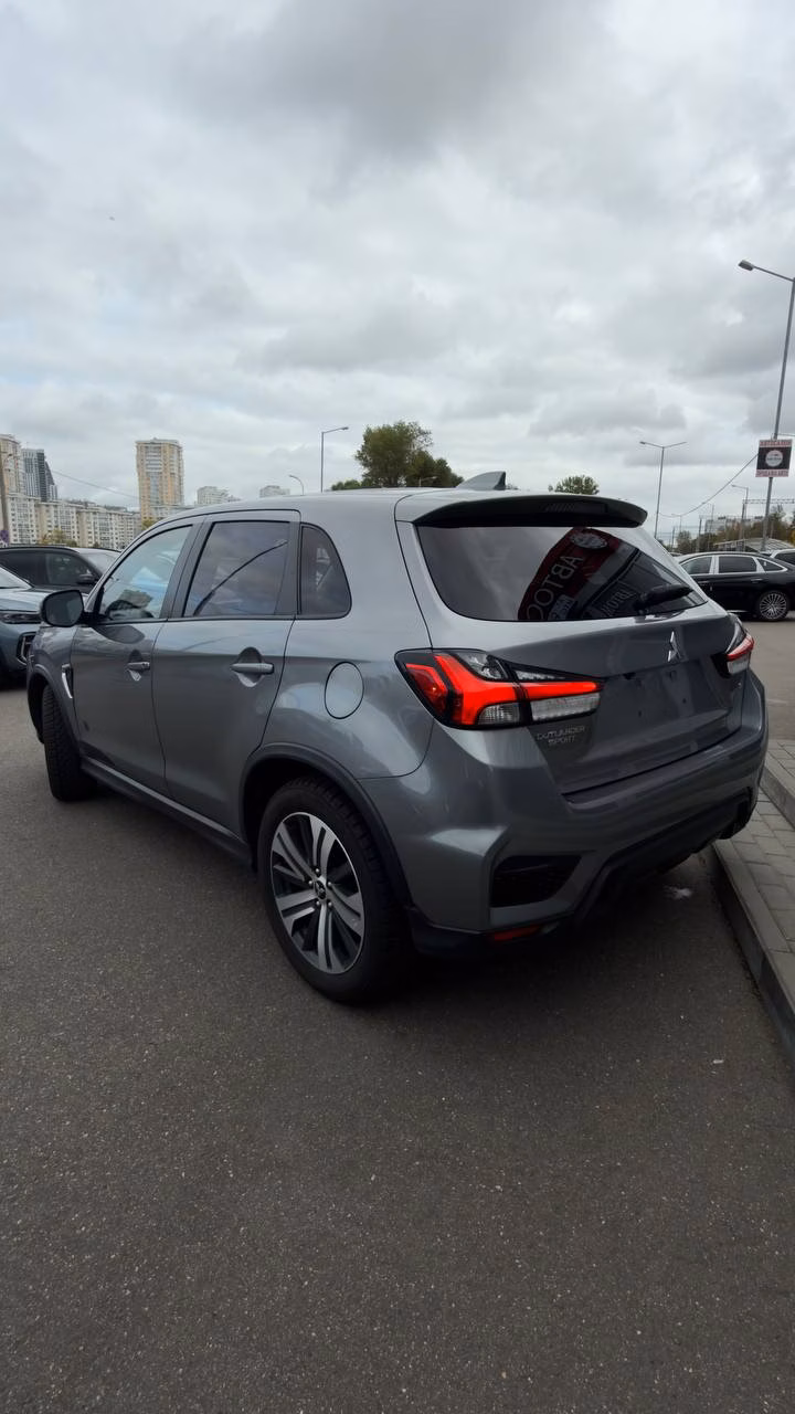 Mitsubishi Outlander фото 10