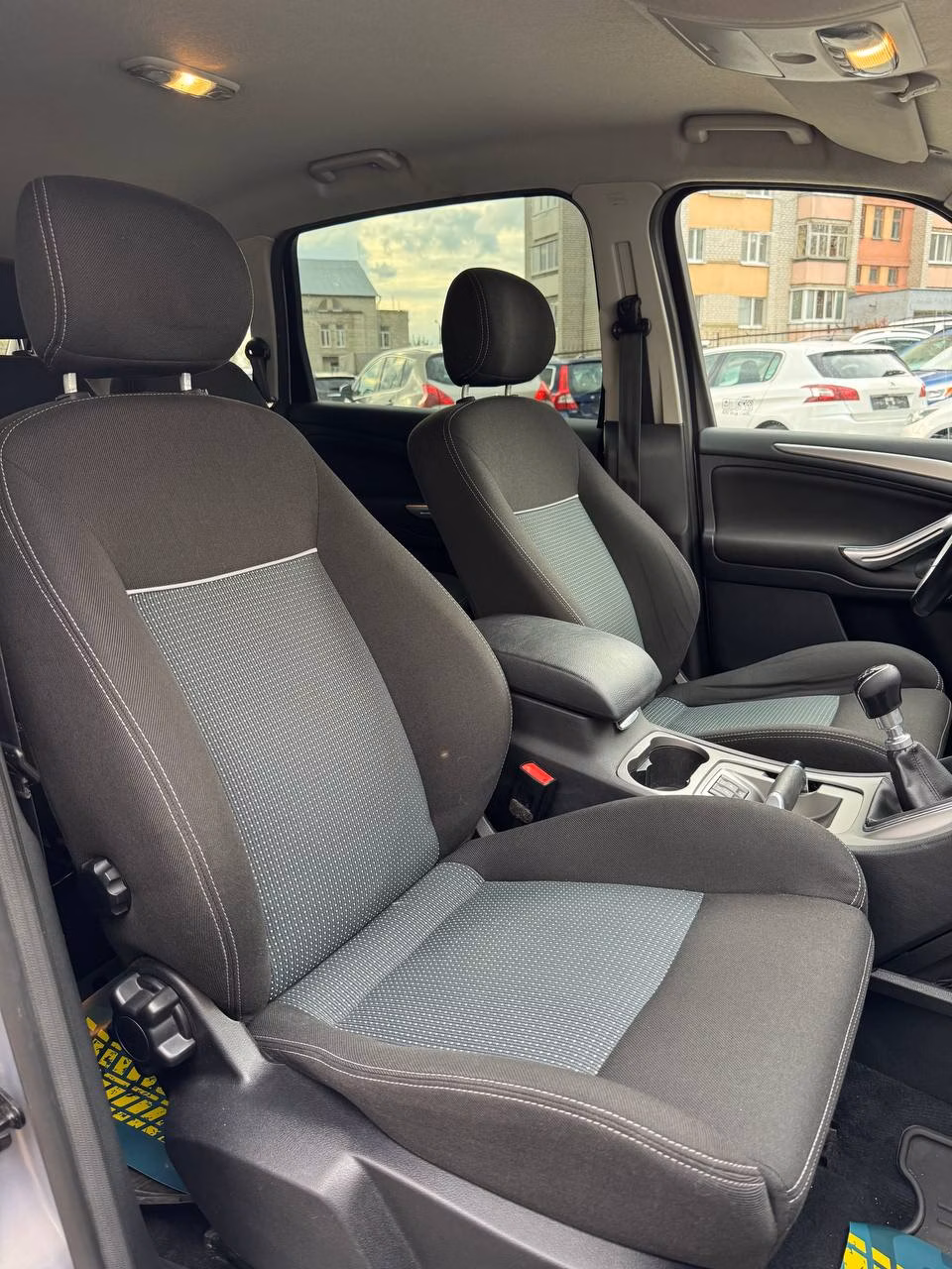 Ford S-MAX фото 15