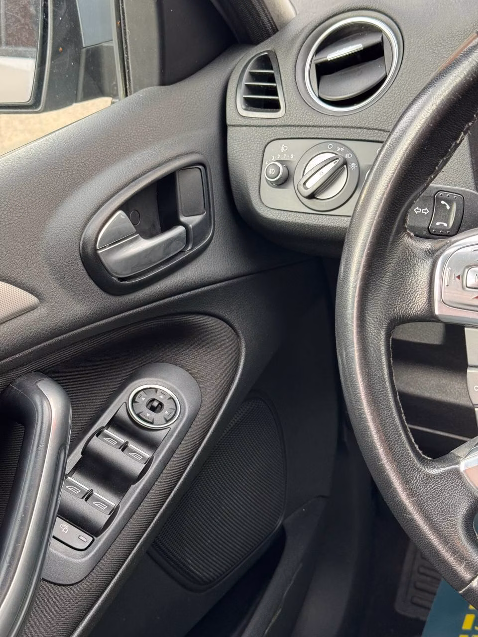 Ford S-MAX фото 18