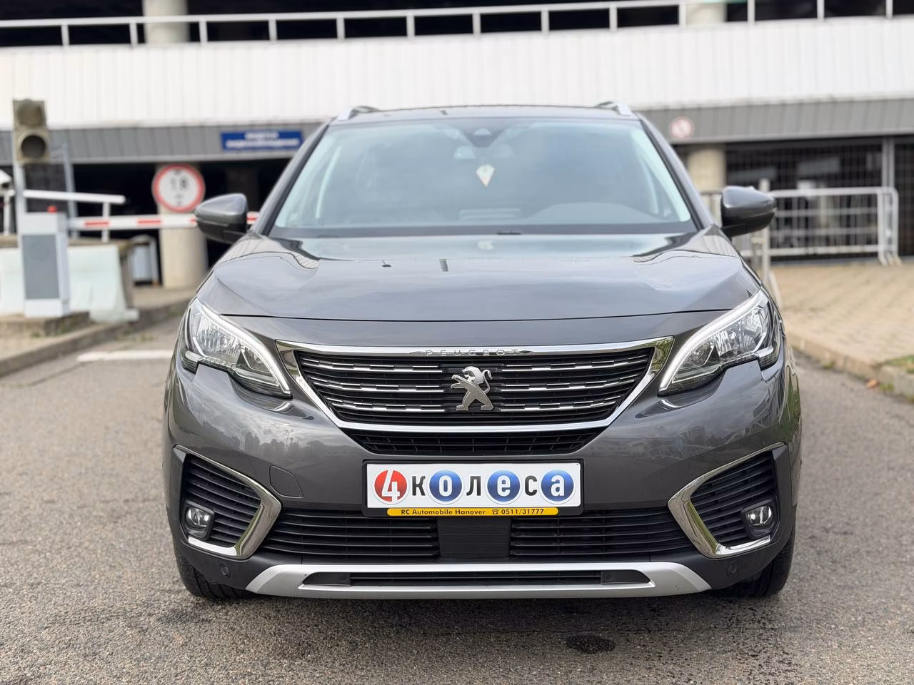 Peugeot 5008 фото 2