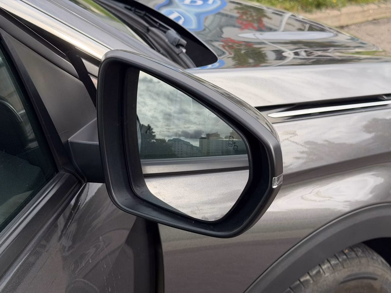Peugeot 5008 фото 12