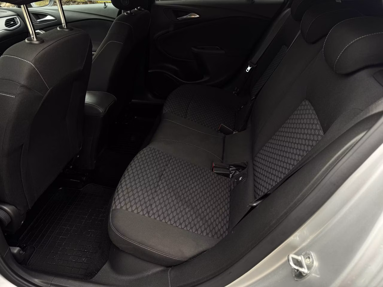 Opel Astra фото 15