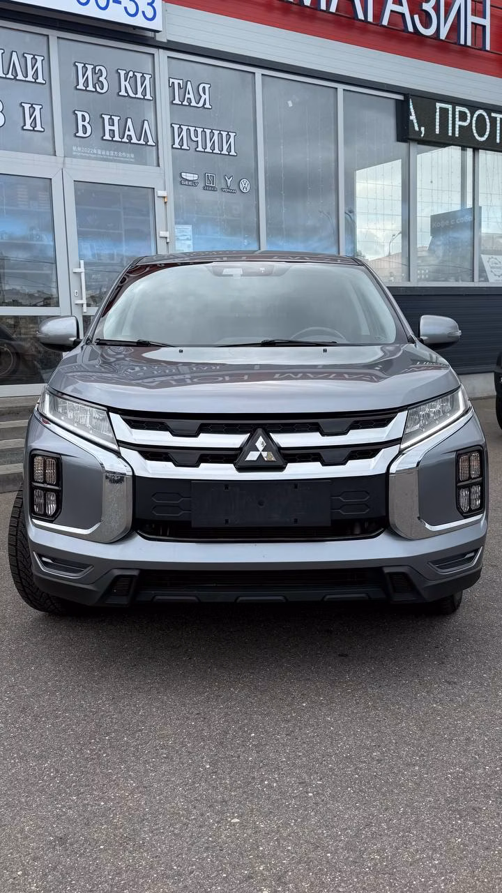 Mitsubishi Outlander Sport фото 2