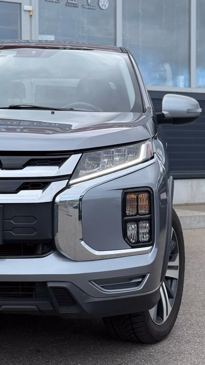 Mitsubishi Outlander Sport фото 3
