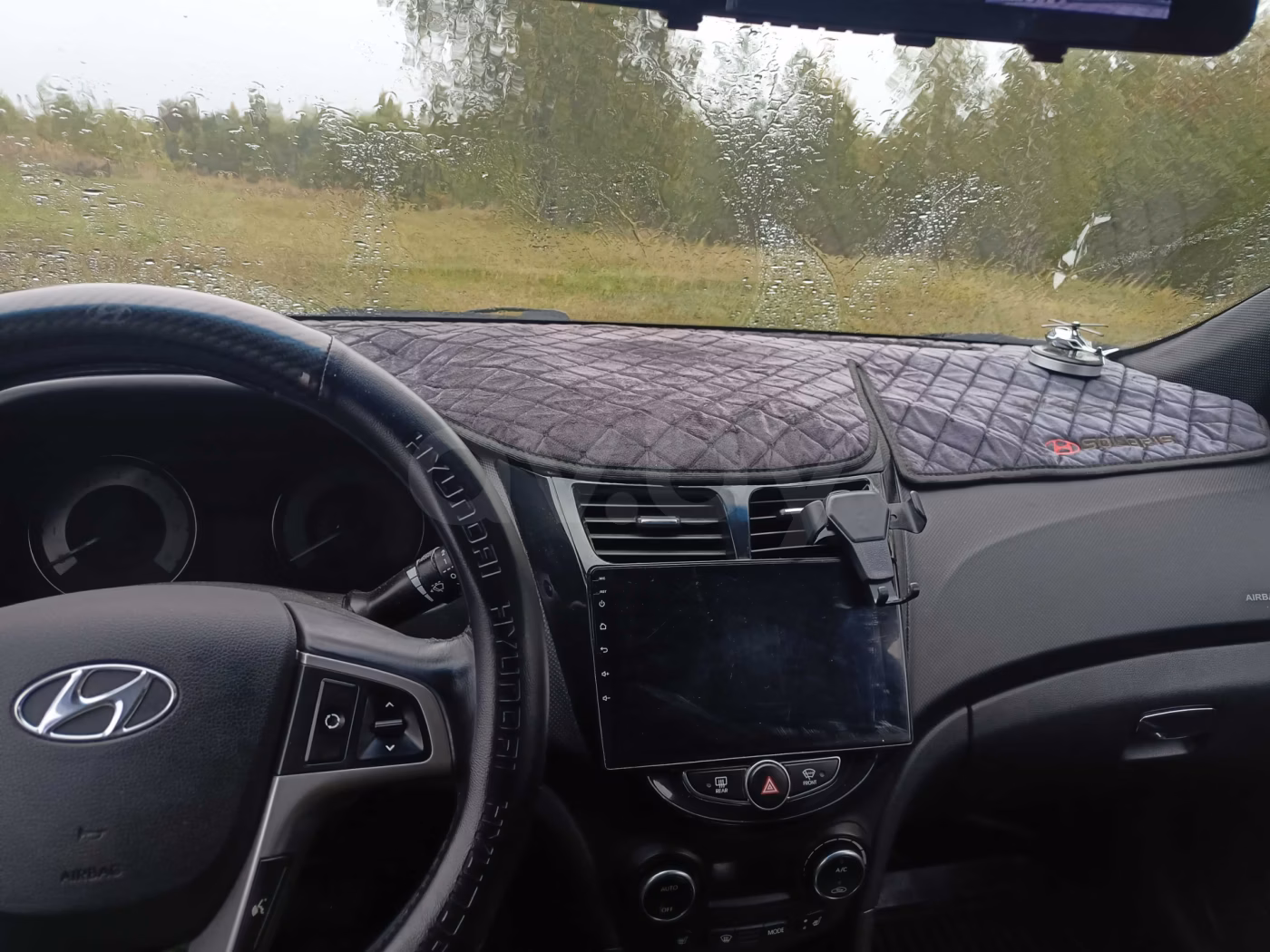 Hyundai Accent фото 4