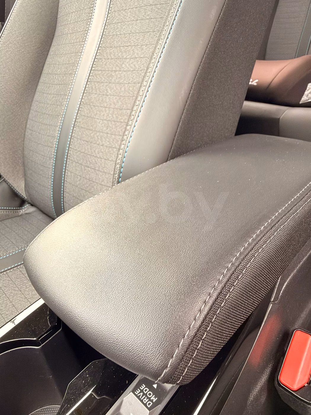 Peugeot 2008 фото 17