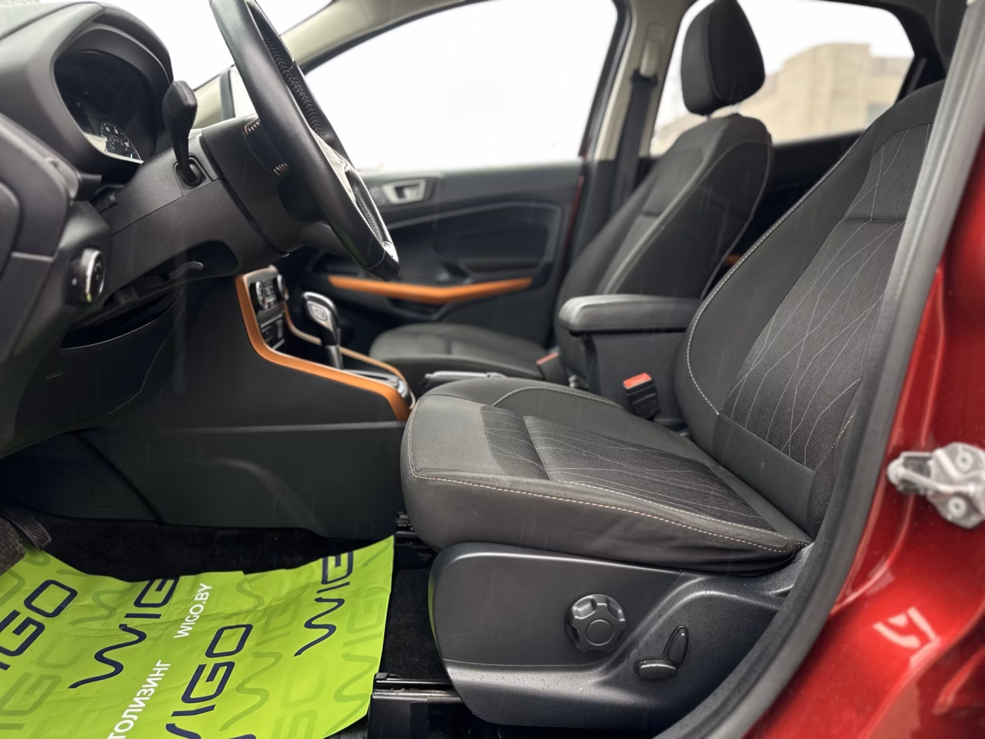 Ford EcoSport фото 9