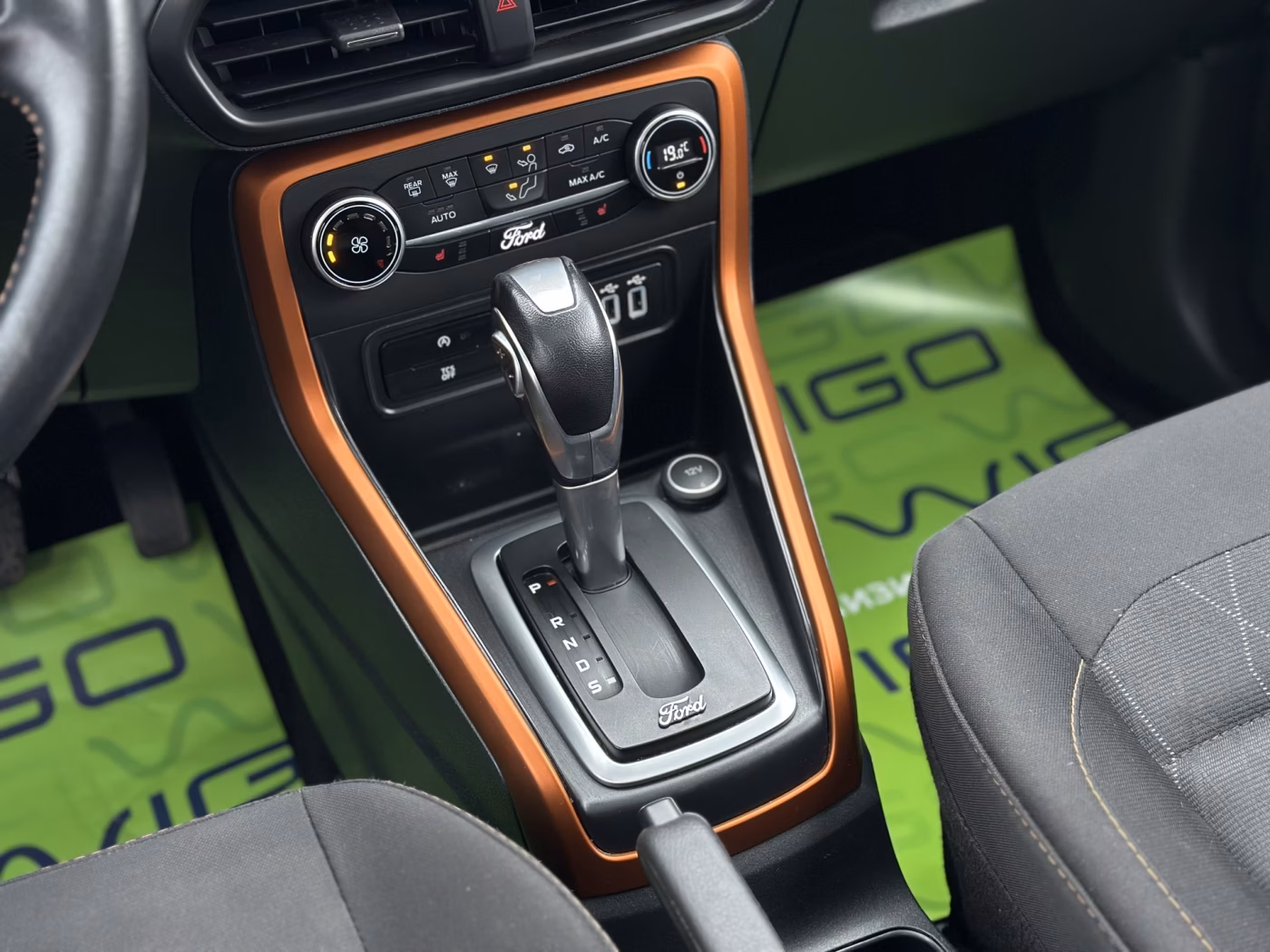 Ford EcoSport фото 19
