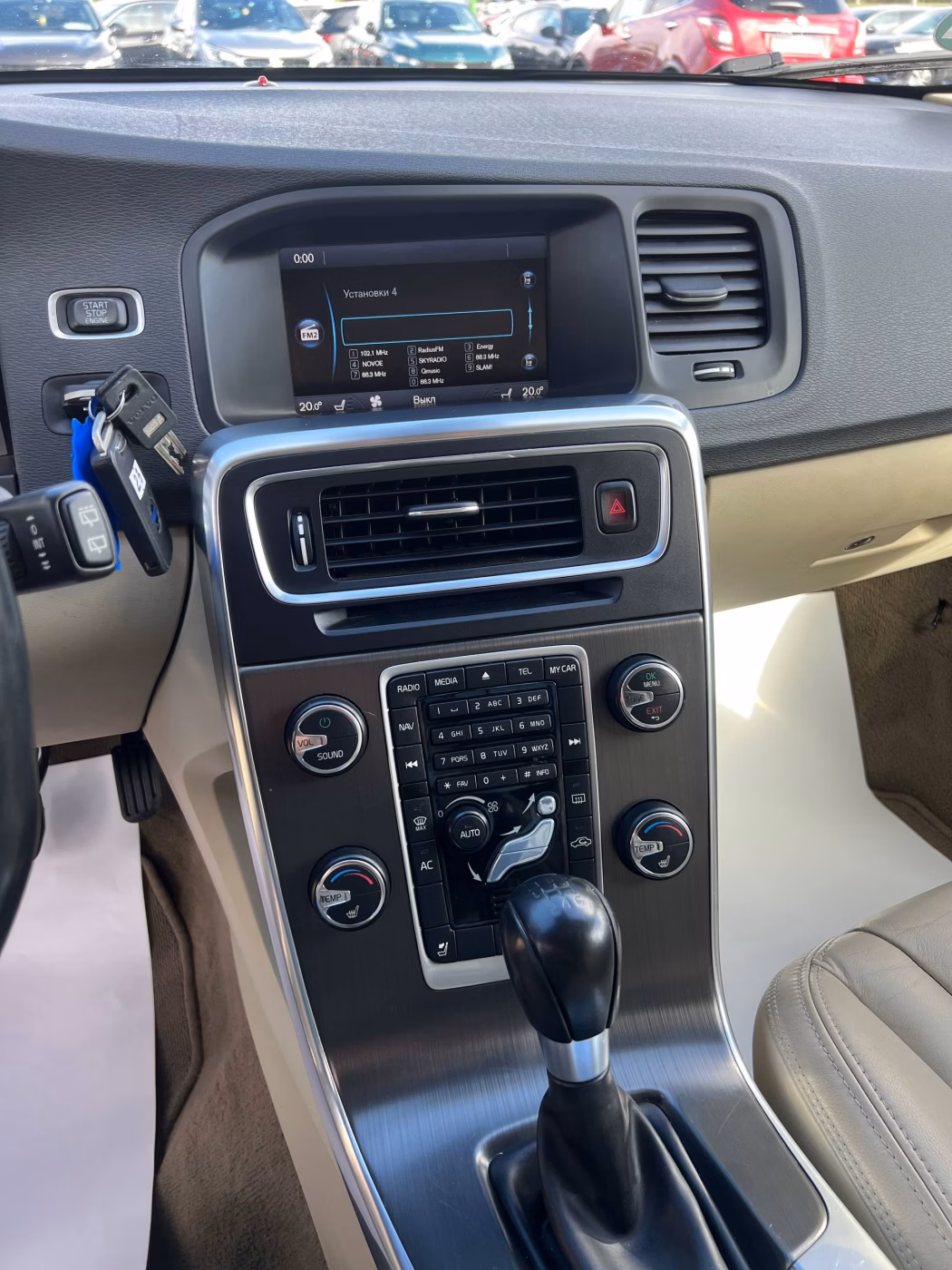 Volvo V60 фото 10