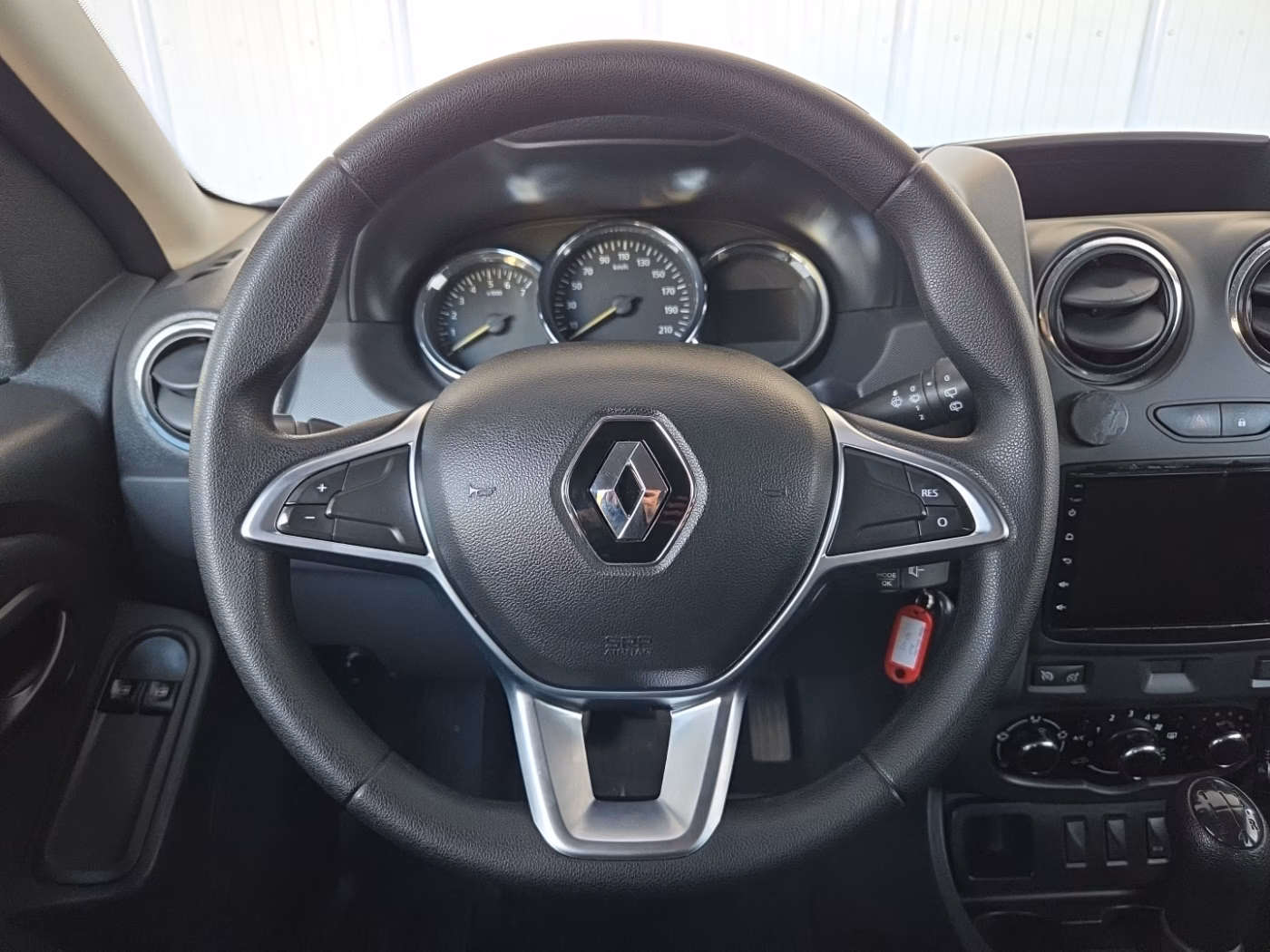 Renault Duster фото 10