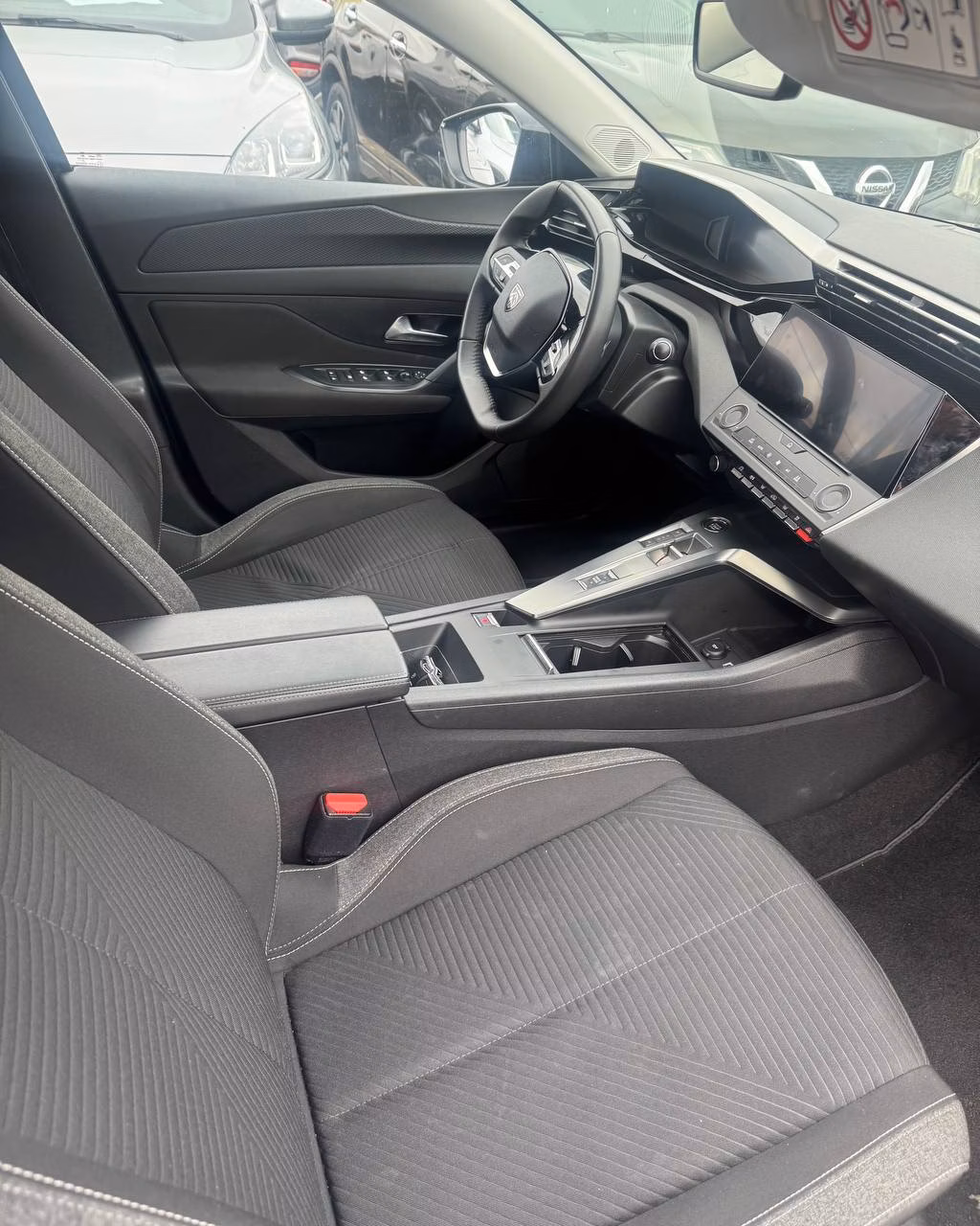 Peugeot 308 фото 9
