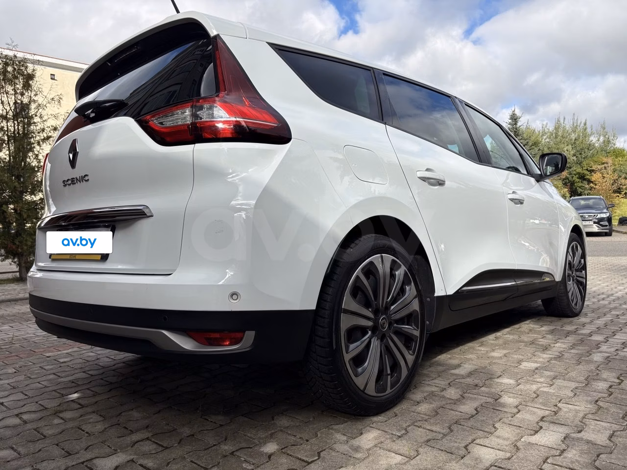 Renault Grand Scenic фото 9