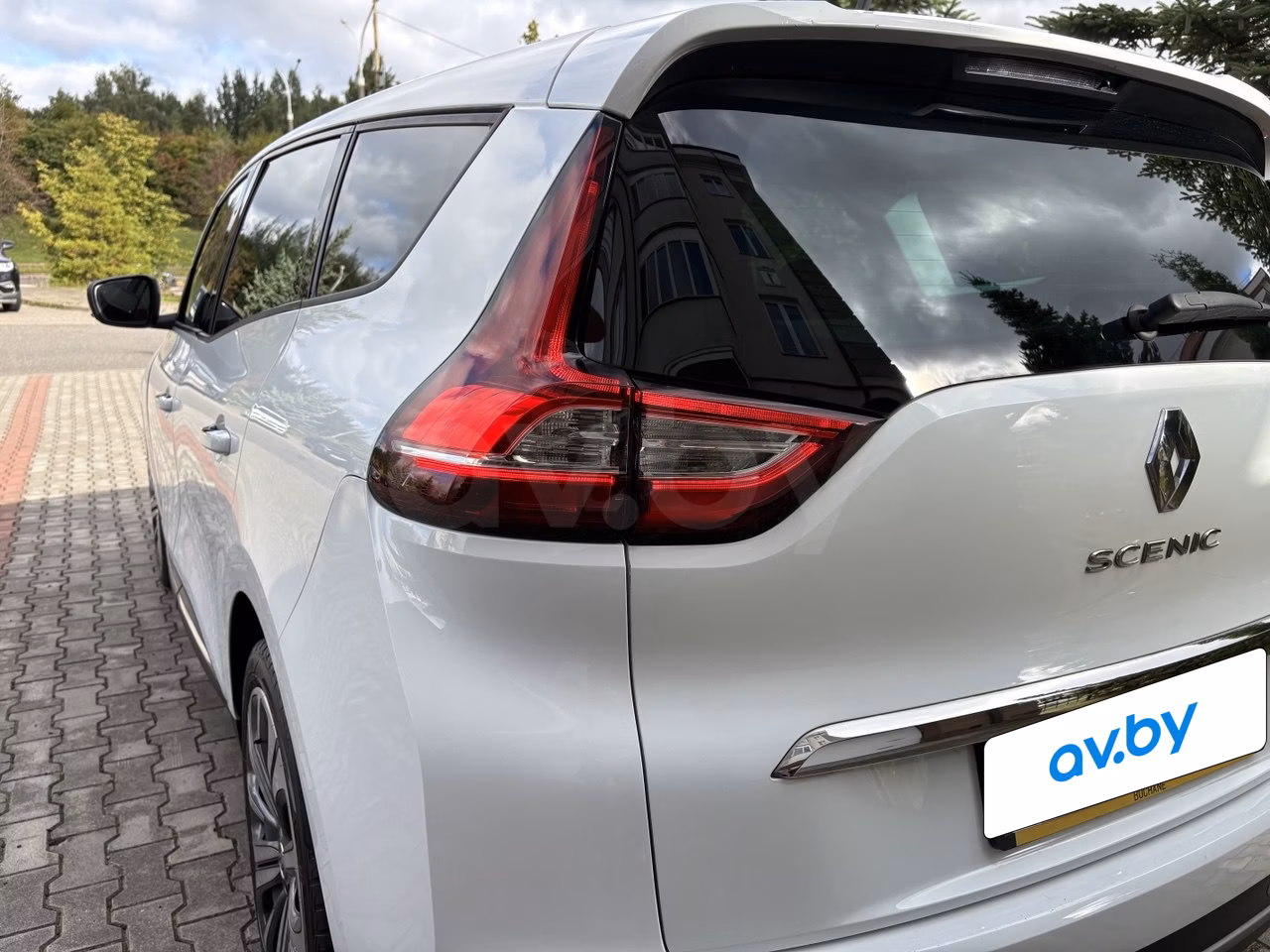 Renault Grand Scenic фото 12