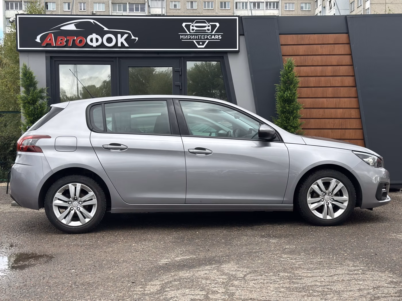 Peugeot 308 фото 2