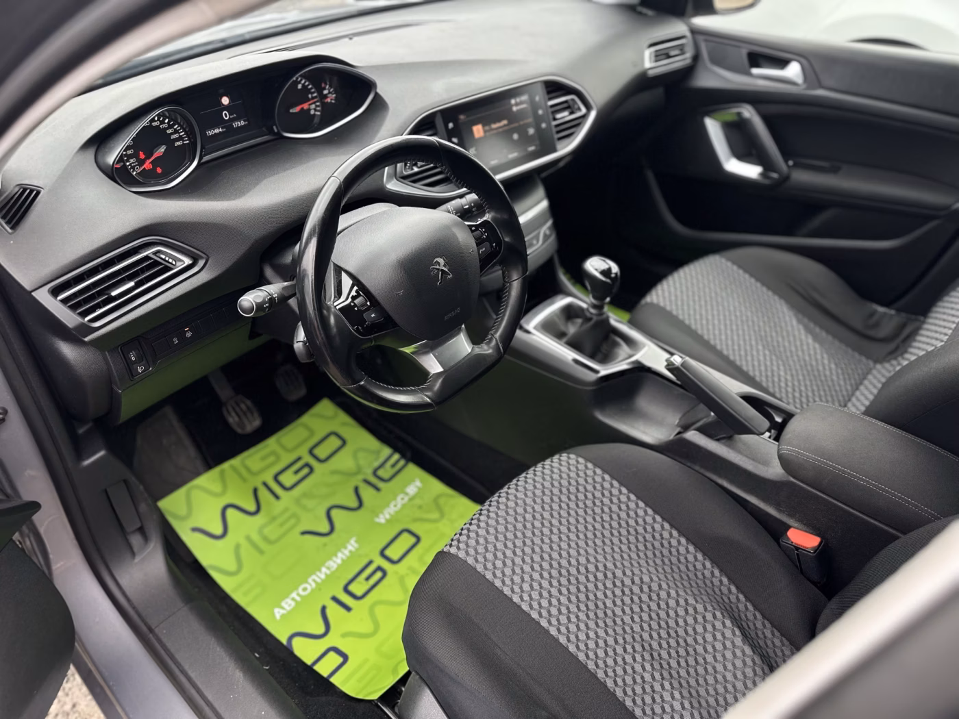 Peugeot 308 фото 10